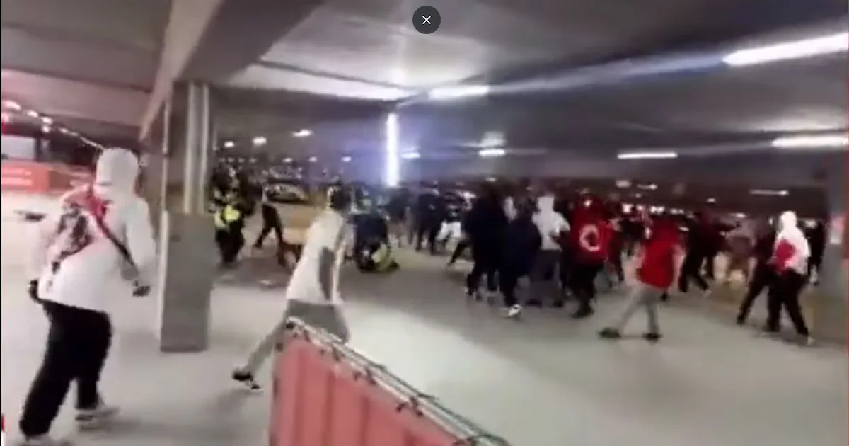 Torcedores do Inter entram em confronto com seguranças após derrota no Beira-Rio